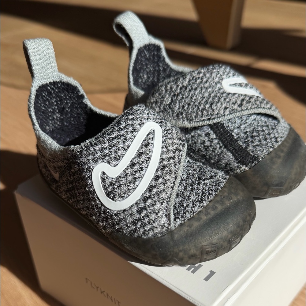 Nike swoosh 1